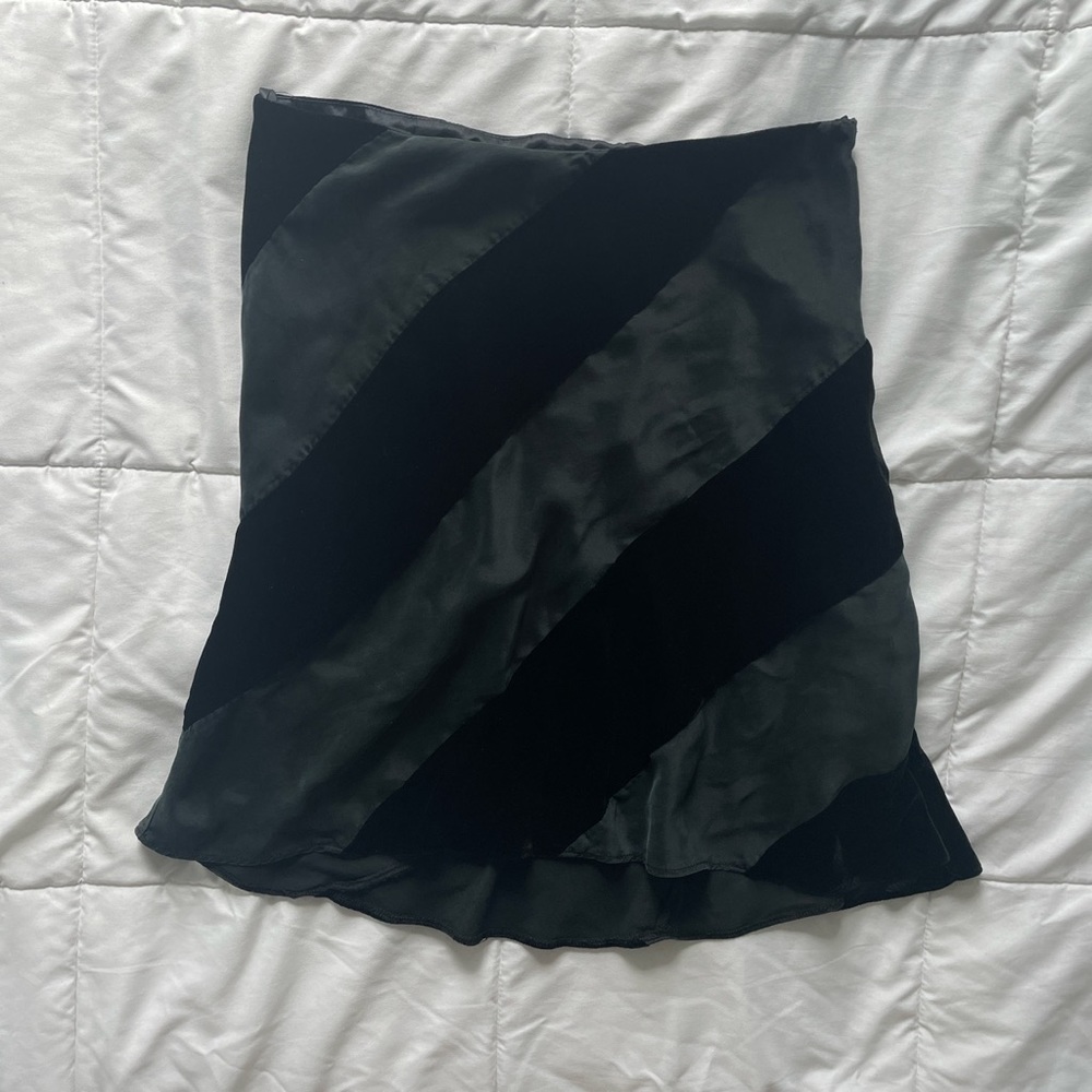 Black velvet and silk striped skirt size 2